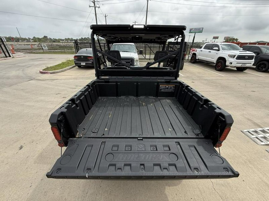 2025 Can-Am® Defender HD9