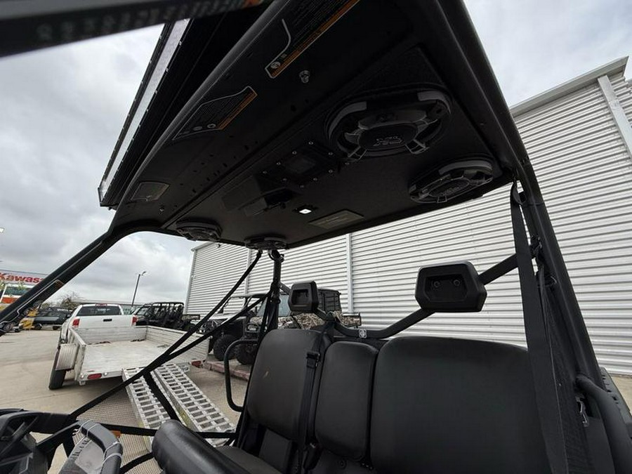 2025 Can-Am® Defender HD9