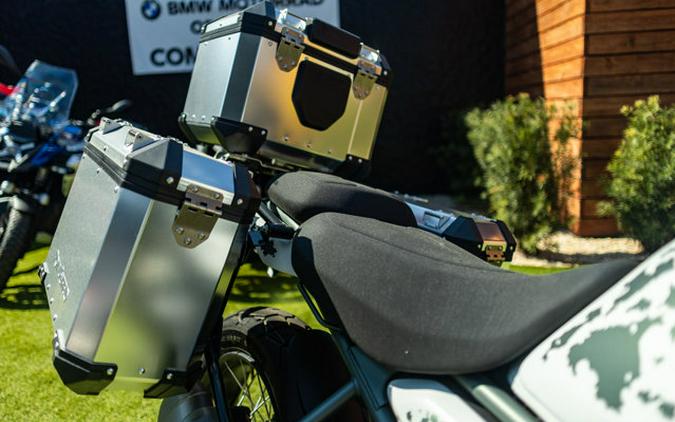 2026 Royal Enfield HIMALAYAN TUBELESS