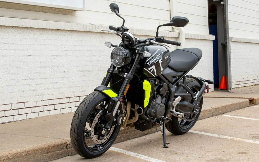 2024 Triumph Trident 660 Jet Black/Triumph Racing Yellow