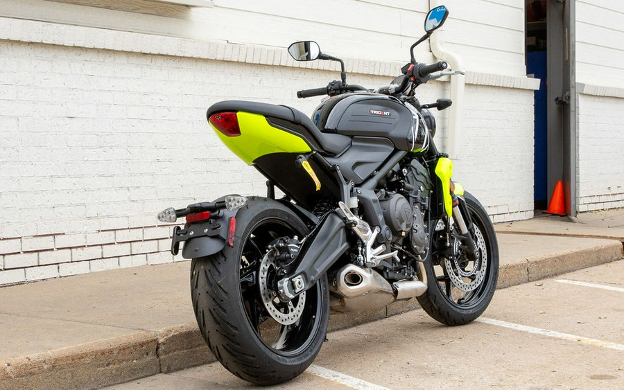 2024 Triumph Trident 660 Jet Black/Triumph Racing Yellow