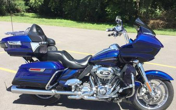 2015 Harley-Davidson® FLTRUSE - CVO™ Road Glide® Ultra