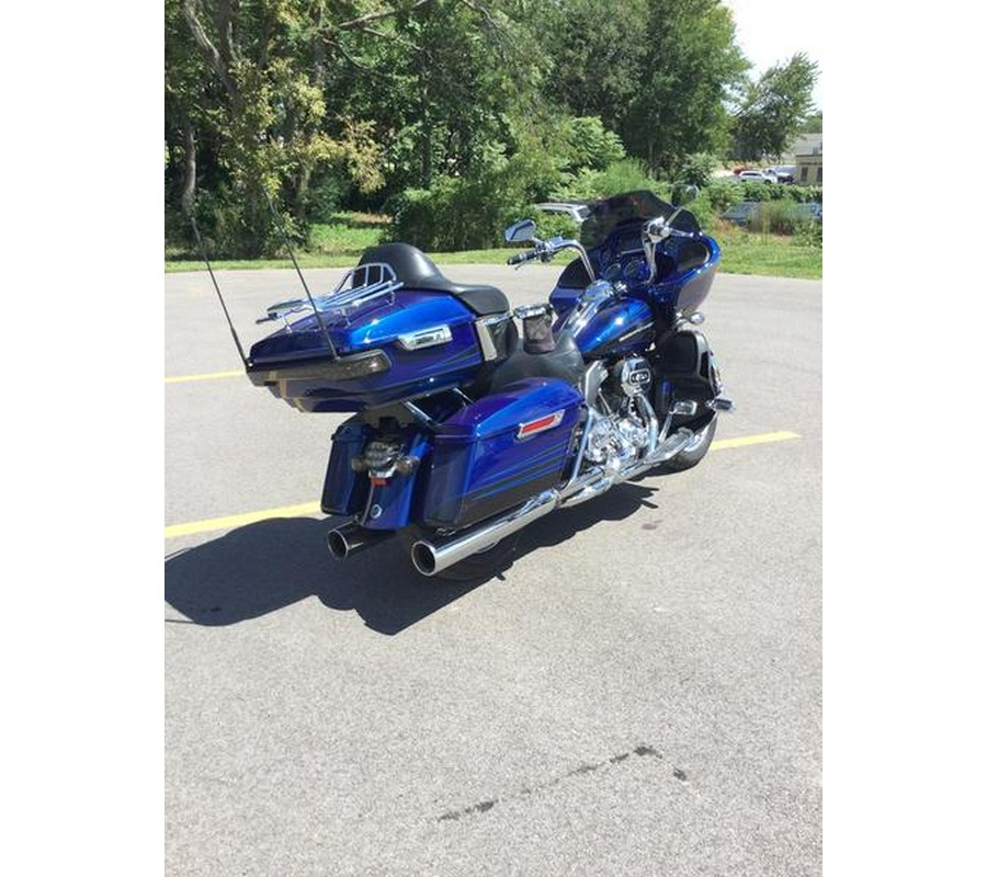 2015 Harley-Davidson® FLTRUSE - CVO™ Road Glide® Ultra