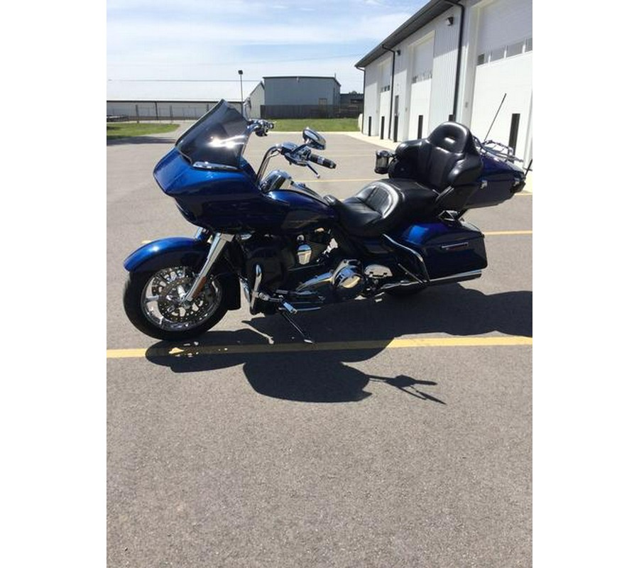 2015 Harley-Davidson® FLTRUSE - CVO™ Road Glide® Ultra