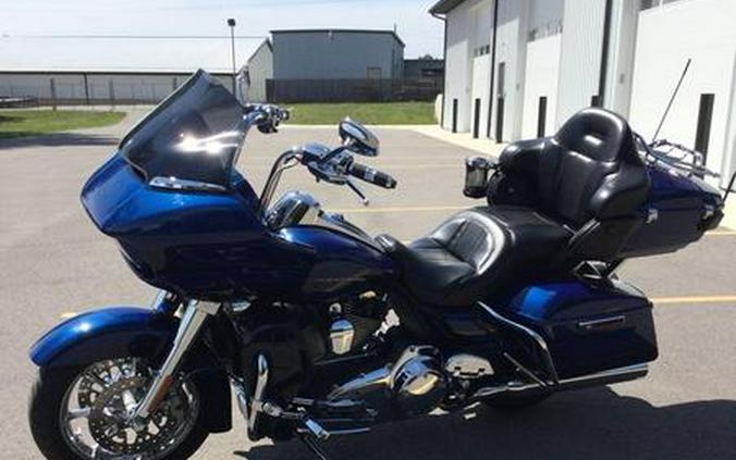 2015 Harley-Davidson® FLTRUSE - CVO™ Road Glide® Ultra