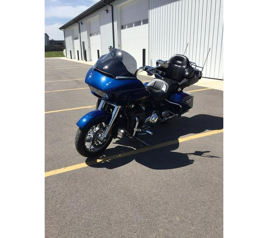 2015 Harley-Davidson® FLTRUSE - CVO™ Road Glide® Ultra