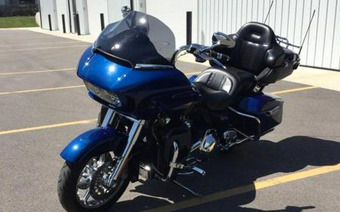 2015 Harley-Davidson® FLTRUSE - CVO™ Road Glide® Ultra