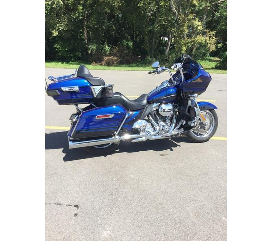 2015 Harley-Davidson® FLTRUSE - CVO™ Road Glide® Ultra