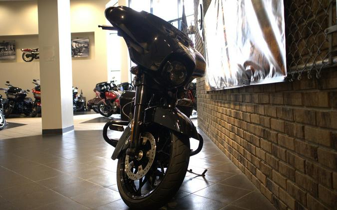FLHXS 2023 Street Glide® Special