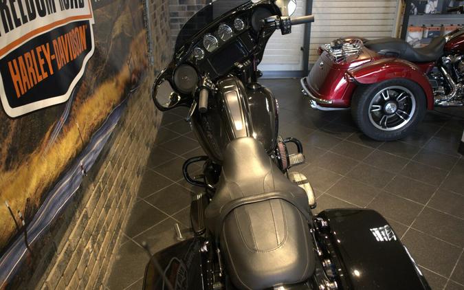 FLHXS 2023 Street Glide® Special
