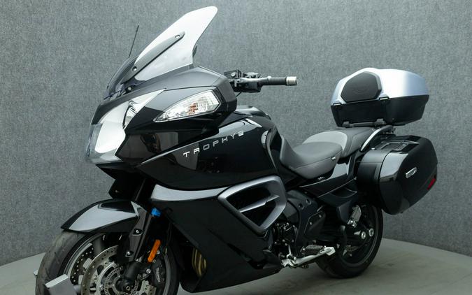 2017 TRIUMPH TROPHY SE W/ABS
