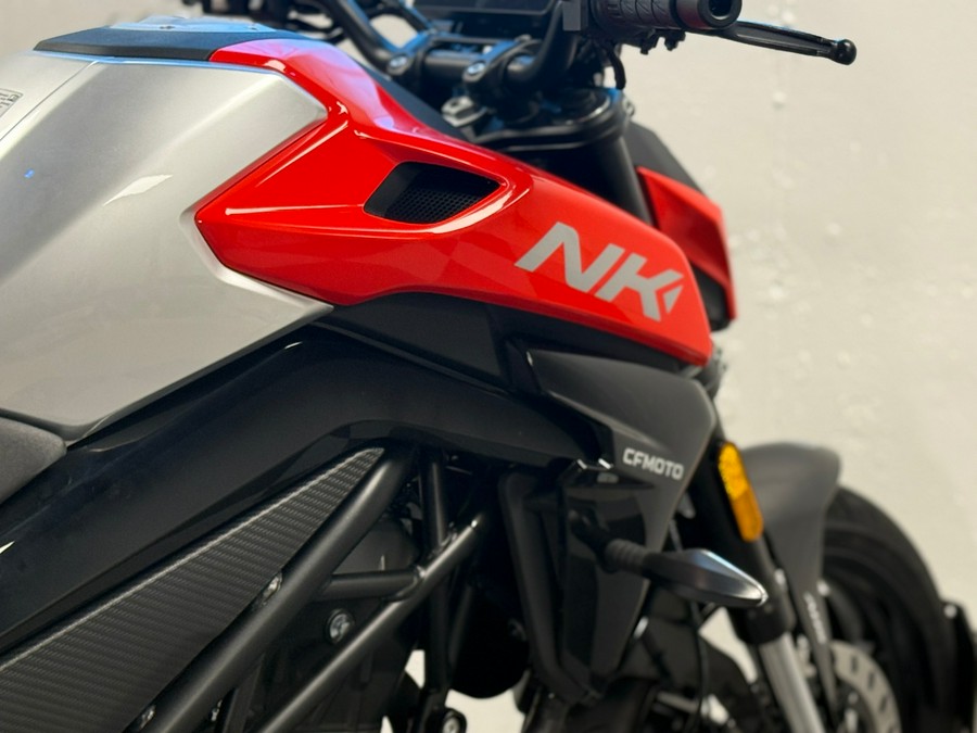 2025 CFMOTO 300NK