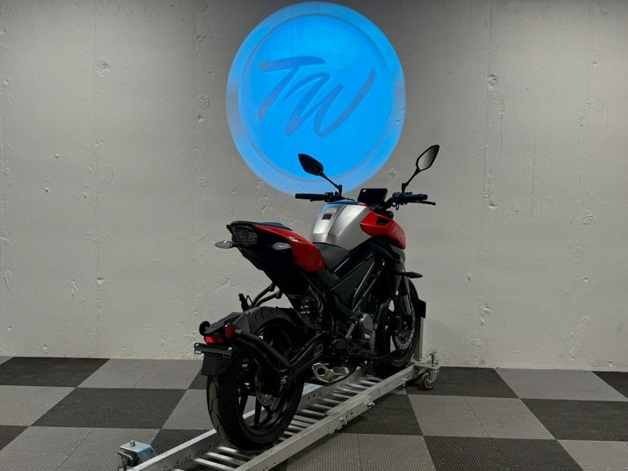 2025 CFMOTO 300NK