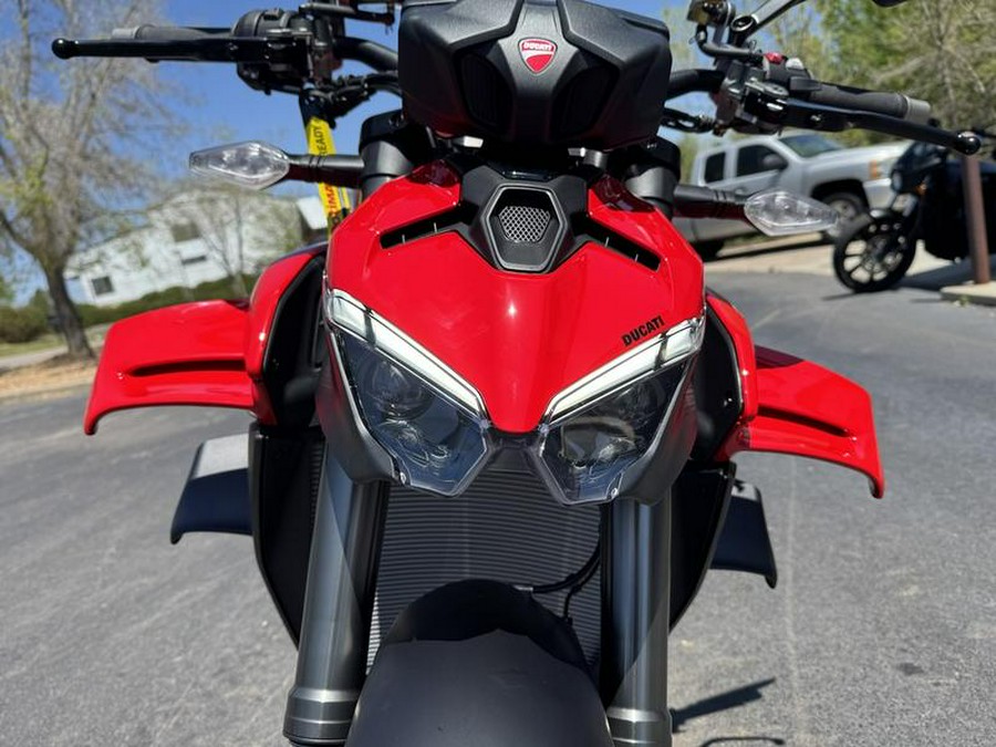 2025 Ducati Streetfighter V4 Ducati Red
