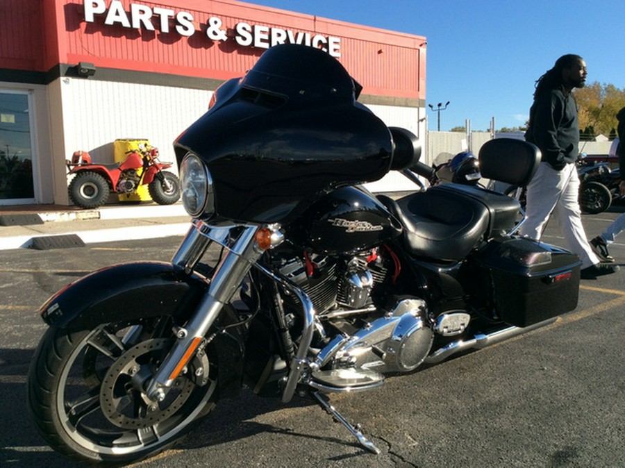 2017 Harley-Davidson Street Glide