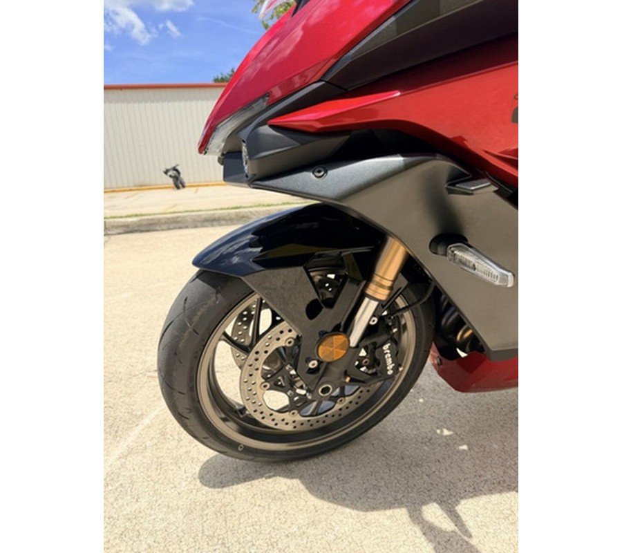 2024 Suzuki GSX-S 1000GT Plus