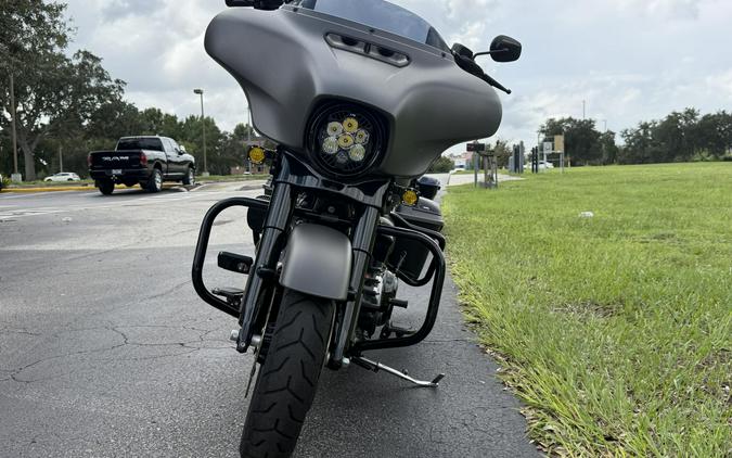 FLHXS 2019 Street Glide Special