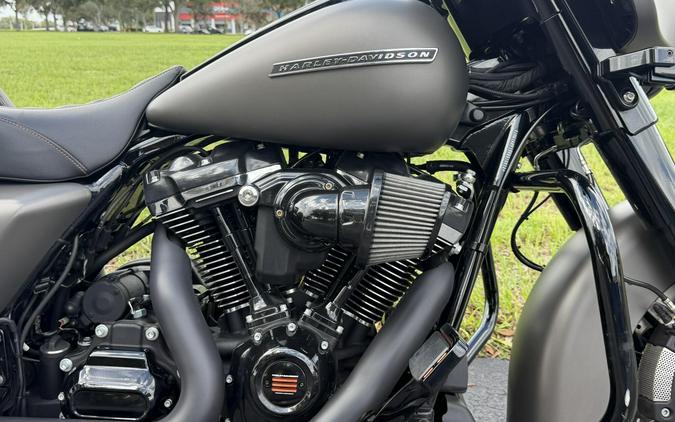 FLHXS 2019 Street Glide Special