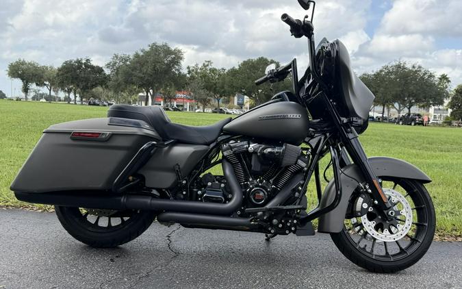 FLHXS 2019 Street Glide Special