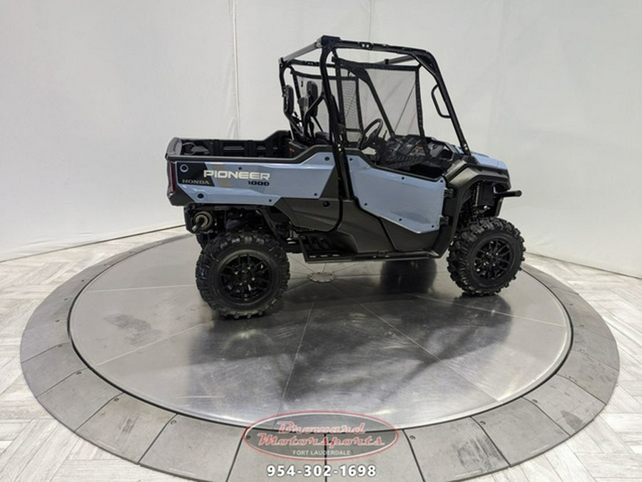 2024 Honda Pioneer 1000 Deluxe