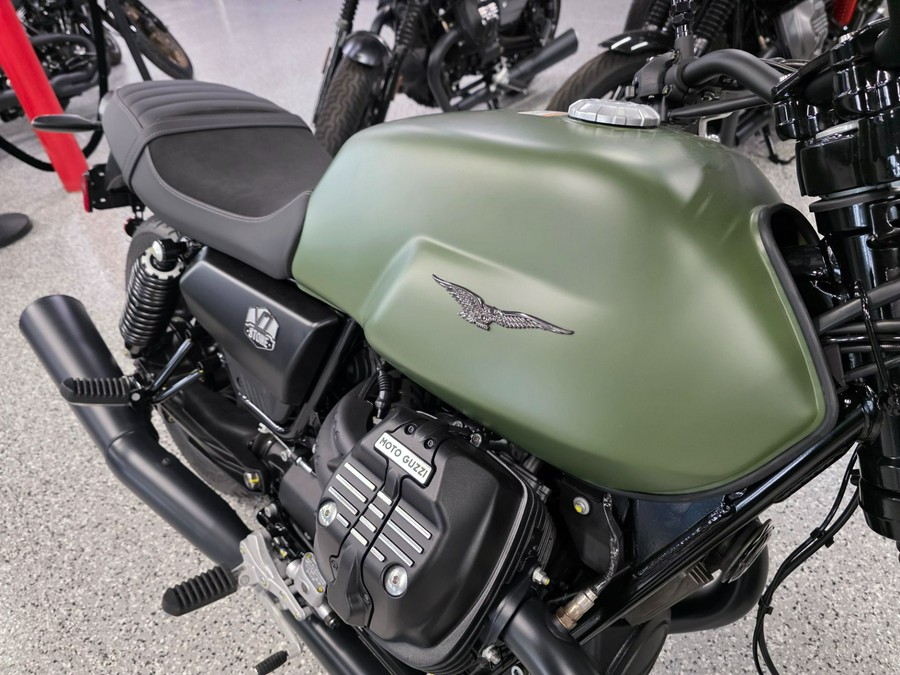 2024 Moto Guzzi V7 Stone