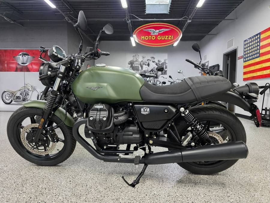 2024 Moto Guzzi V7 Stone
