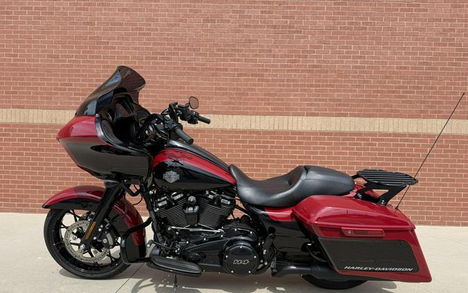 2021 Harley-Davidson® Road Glide® Special Billiard Red/Vivid Black — Black Finish