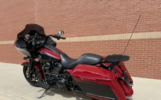 2021 Harley-Davidson® Road Glide® Special Billiard Red/Vivid Black — Black Finish