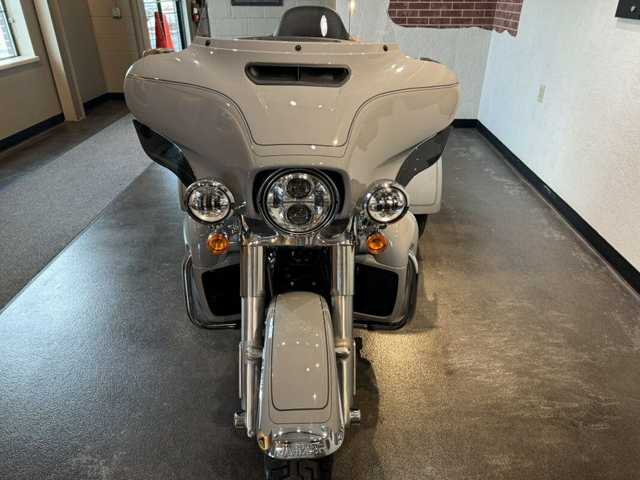 2024 Harley Davidson Tri Glide Ultra Fond du Lac Wisconsin