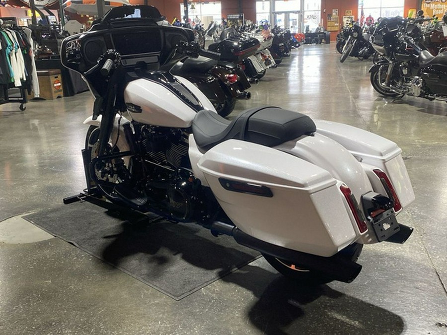 2024 Harley-Davidson FLHX - Street Glide