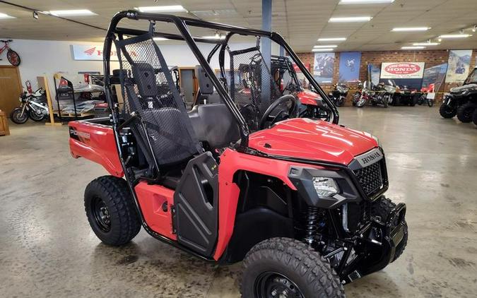 2025 Honda® Pioneer 520