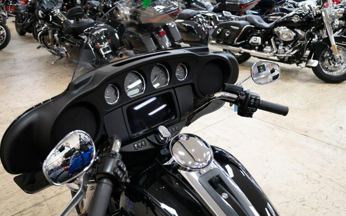 FLHTCUTG 2023 Tri Glide® Ultra