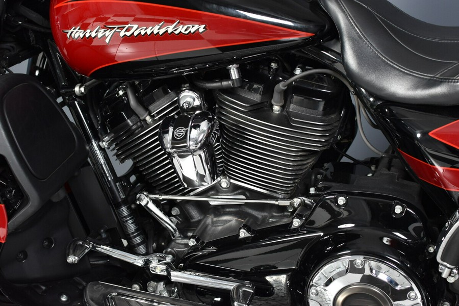 2017 Harley-Davidson CVO Street Glide FLHXSE