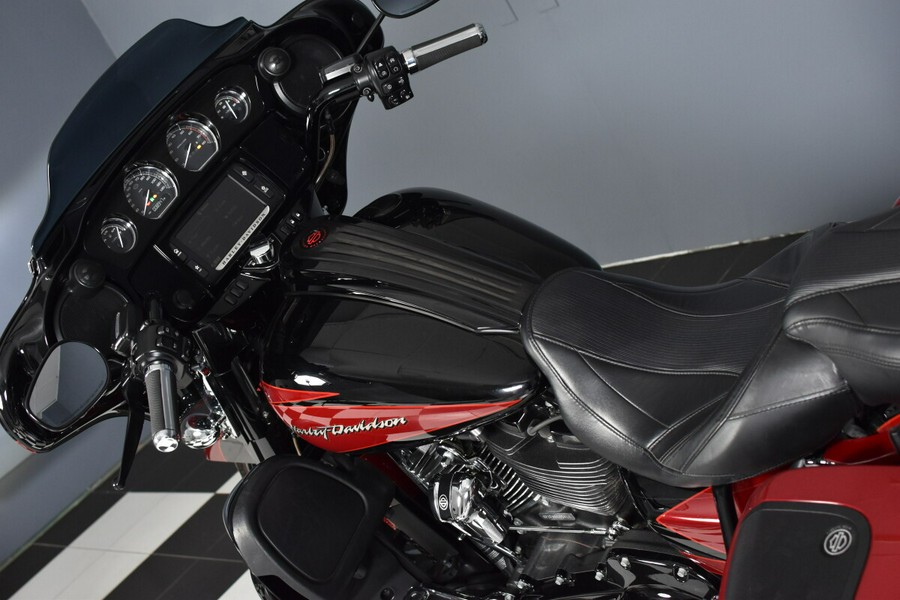 2017 Harley-Davidson CVO Street Glide FLHXSE