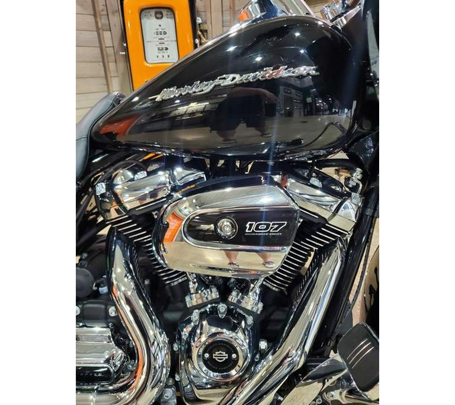 2017 Harley-Davidson® FLTRX - Road Glide®