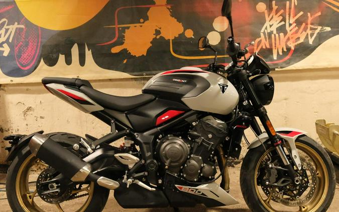 2026 Triumph Trident 800