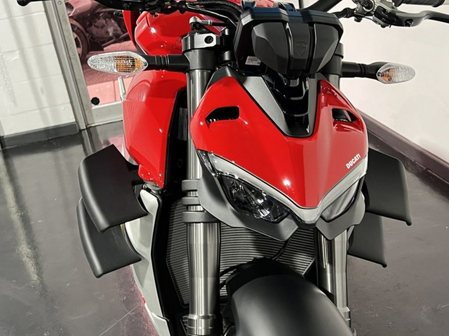 2021 Ducati Streetfighter V4 Ducati Red