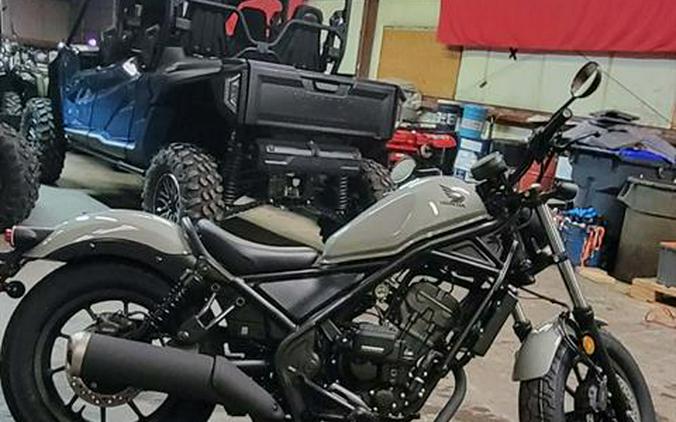 2026 Honda Rebel 300 E-Clutch