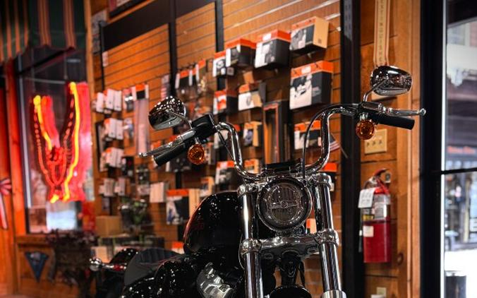 2023 Harley-Davidson® Softail® Standard Vivid Black