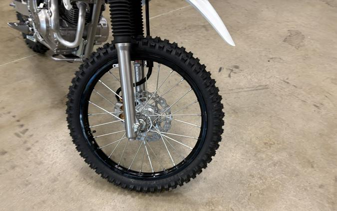 2027 Kawasaki KLX 140R L
