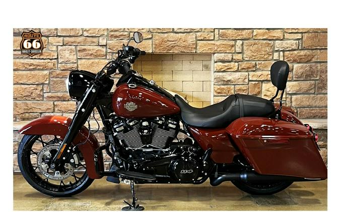 2024 Harley-Davidson Road King Special Red Rock