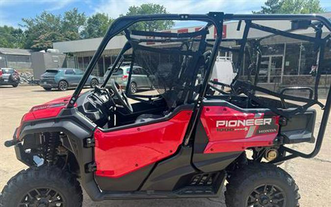 2024 Honda Pioneer 1000-5 Deluxe