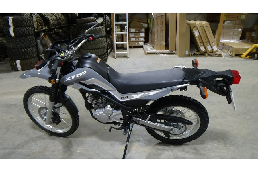 2025 Yamaha XT 250