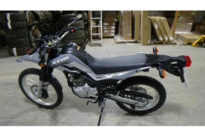 2025 Yamaha XT 250