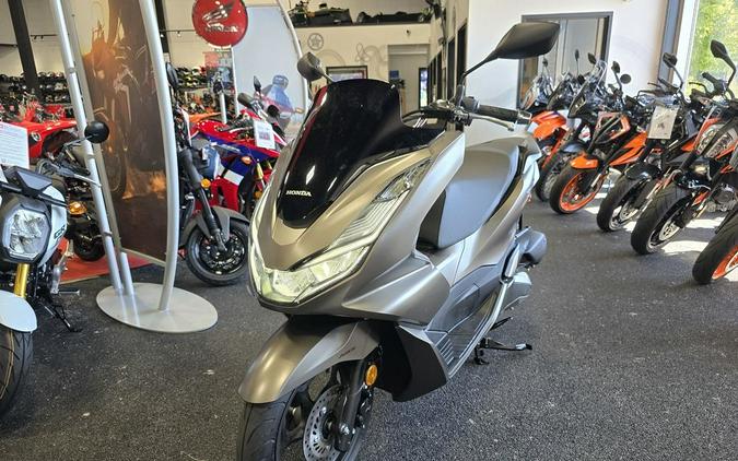 2023 Honda® PCX