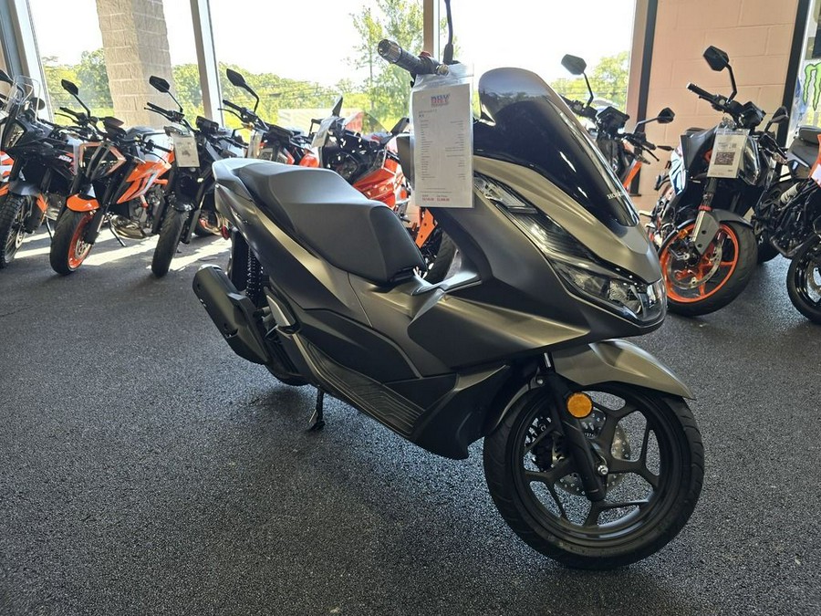 2023 Honda® PCX