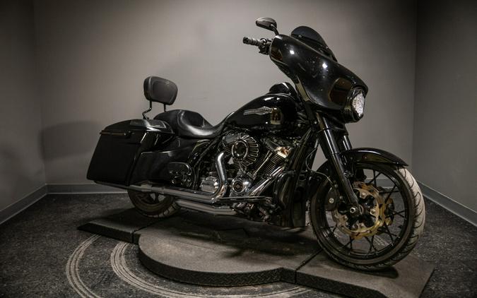 2022 Harley-Davidson Street Glide