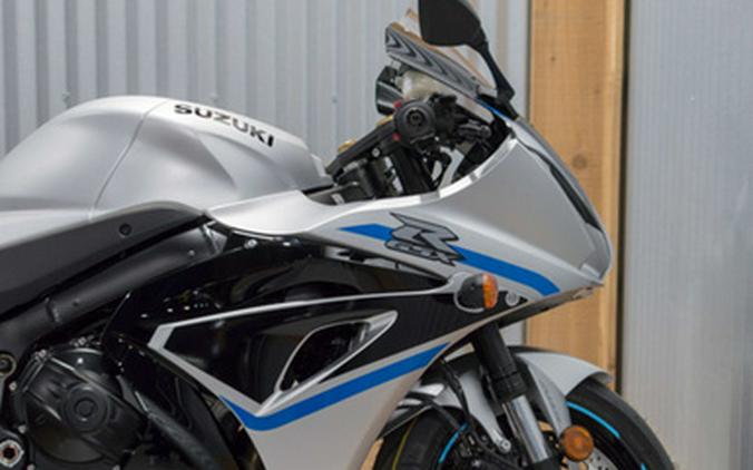 2025 Suzuki GSX-R 1000