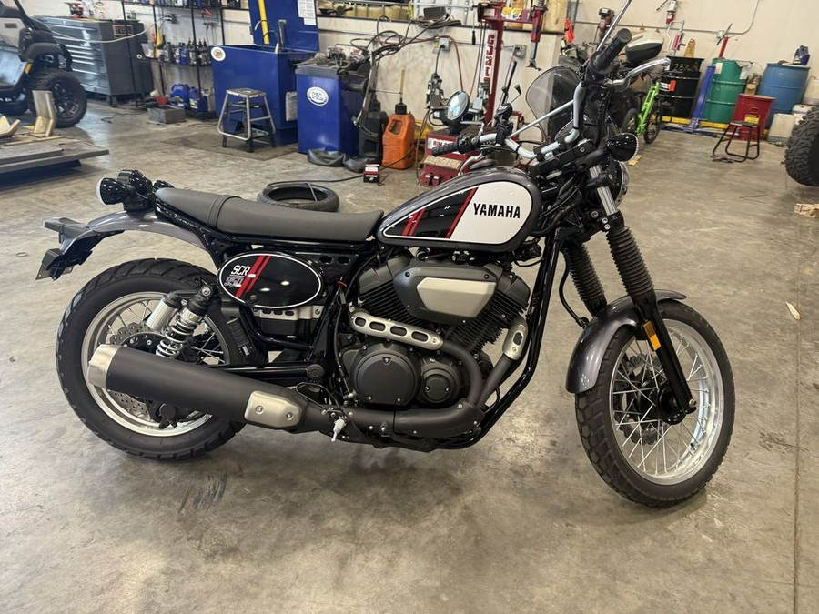 2017 Yamaha SCR950