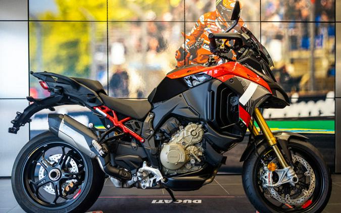 2026 Ducati MULTISTRADA V4 PIKES PEAK